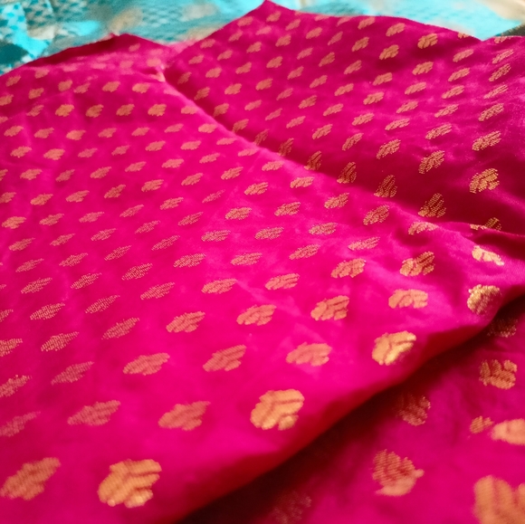Pink Banarasi brocade dupatta 2.5 mtr - Picture 3 of 4